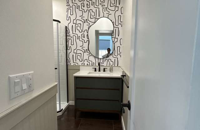 Photo of 4725 S Mae Wy