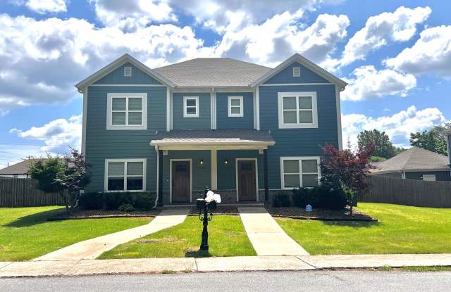 Deane Sang Townhomes