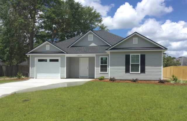 4BR/2BA in Valdosta Available Mid-April