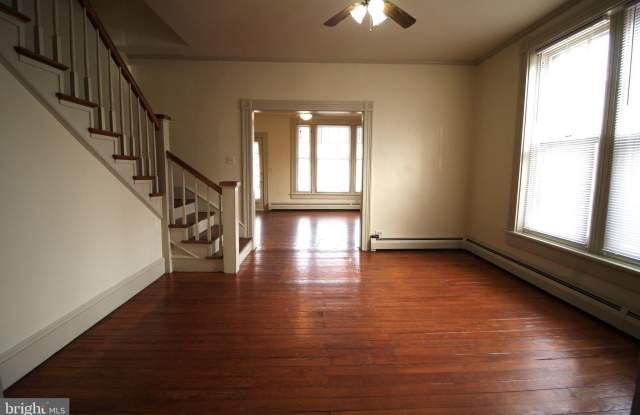 254 S RAILROAD Avenue