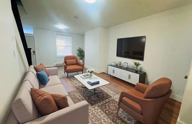 Photo of Refreshed 3bd/1bath House! Section 8 ONLY!