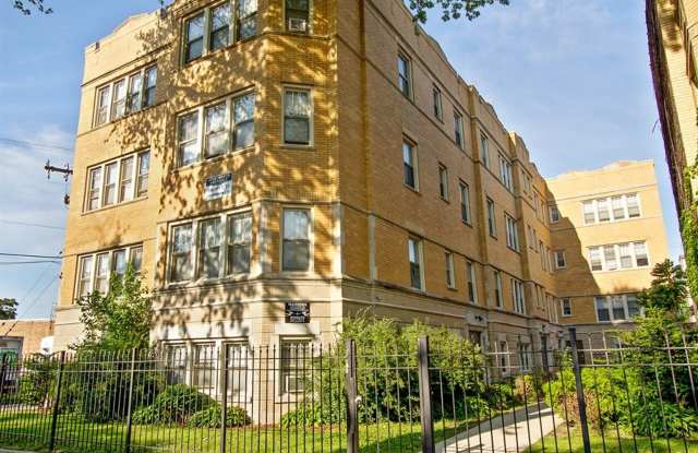 7915 South Hermitage Apartments