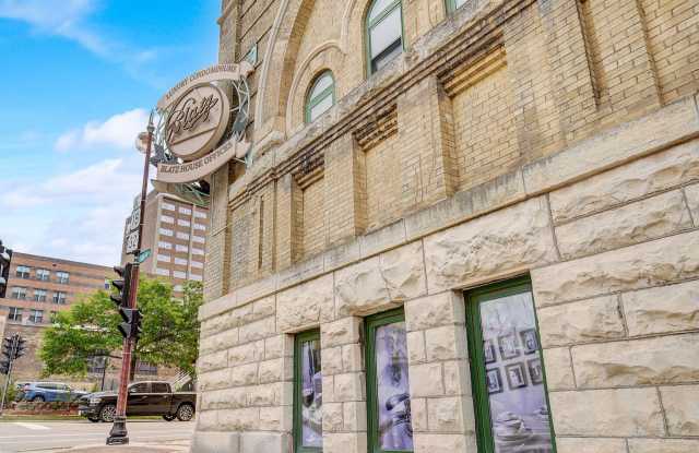 270 East Highland Avenue