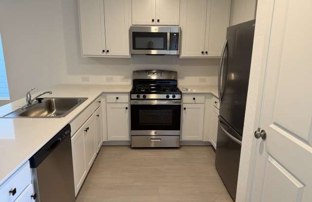 Photo of 216 Ottawa Way