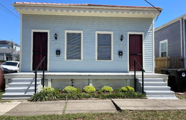 739 Valence St. - 739 Valence Street, New Orleans, LA 70115