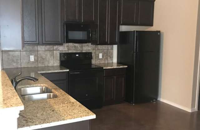 2612 - 2614 Pahmeyer