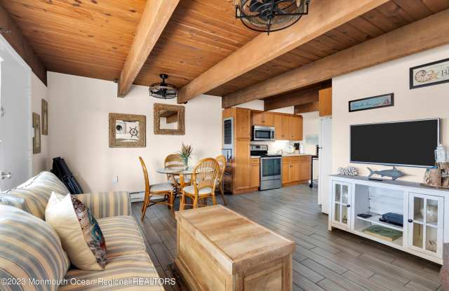 Photo of 1812 Boulevard unit: 11