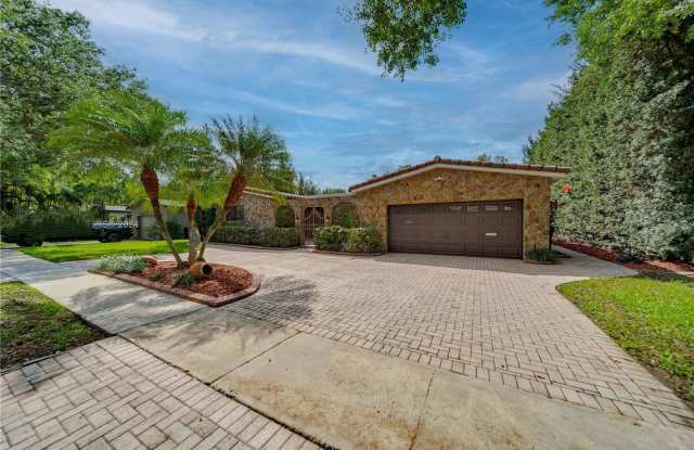 8900 Southwest 49th Court