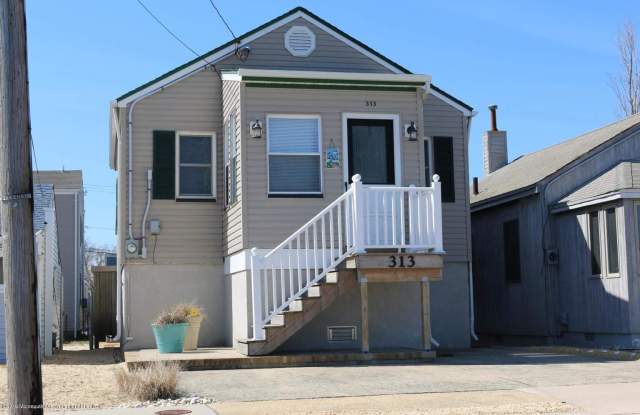 313 Hiering Avenue - 313 County Road 20, Seaside Heights, NJ 08751