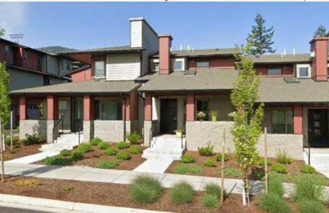 beautiful 3/2 conveniently located off S. Mountain - 25 South Mountain Avenue, Ashland, OR 97520