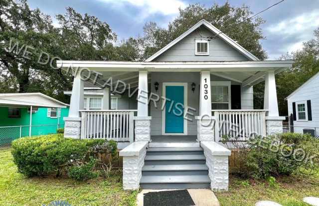 Lovely 3 bedroom / 2 bathroom unit available for rent! - 1030 East 12th Street, Jacksonville, FL 32206