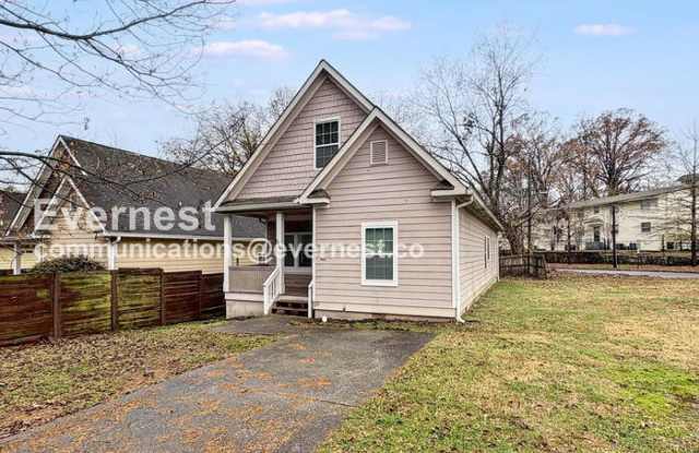 Photo of 2001 Chicago Avenue Northwest