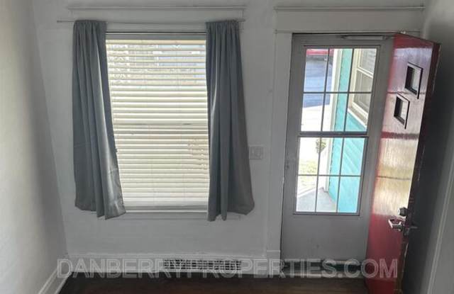 2025 East London Square