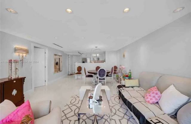 1 Bedroom Townhome in Miami Beach