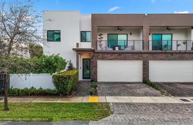 340 SW 16th Street