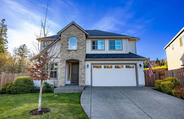 Beautiful Gated 3-Bedroom Home in Camas – Loft/family room, Bonus room, and Outdoor Living!