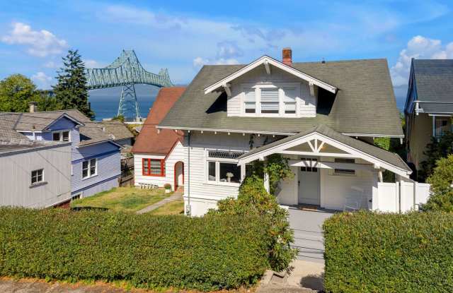 192 W Exchange St, Astoria, OR 97103