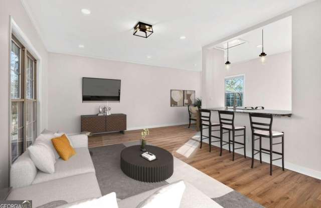 2918 Highland Drive SE