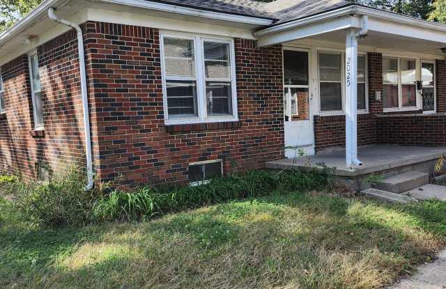 Photo of 2025 S Old Manor Rd