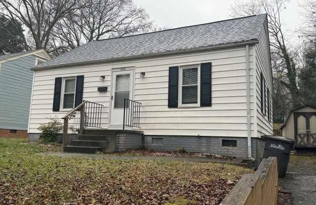 Photo of 445 Reynolda Dr