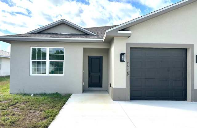 Brand-New Duplex for Rent in Deep Creek – Golf Course Views!