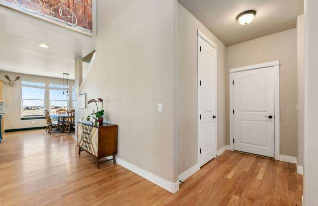 4 Bedroom, 4 bathroom, Plus office and Loft!