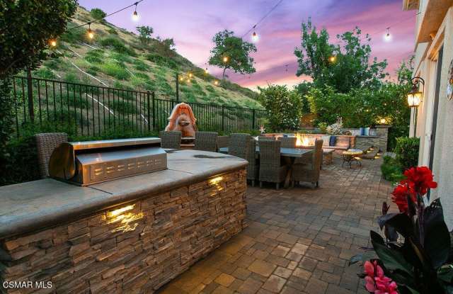 2942 Eagles Claw Avenue