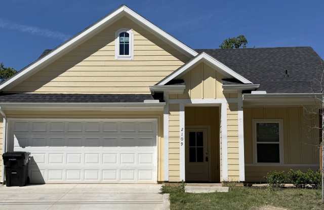 2109 Bluebonnet Avenue