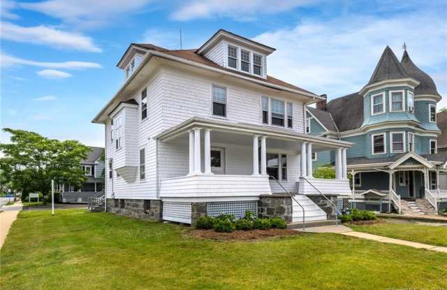 1911 Summer Street