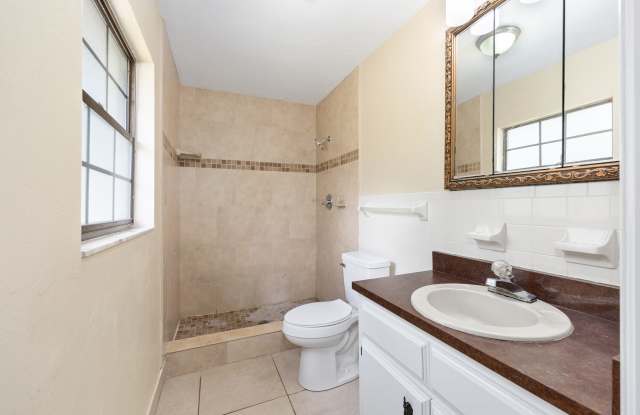 3963 Southeast 17th Place - 1