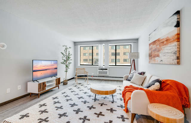 Aquila Park & Royal Park Apartments