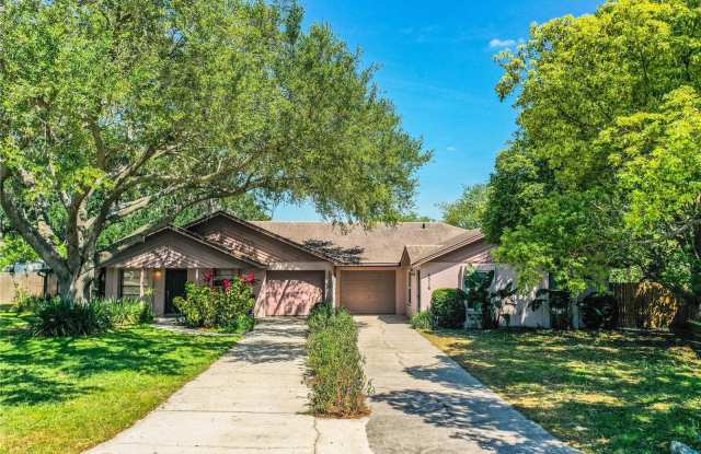 6316 HIGHLAND GARDENS COURT - 6316 Highland Gardens Court, Lakeland Highlands, FL 33813