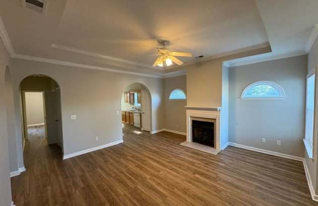 For Rent - 3 Bedroom, 2 Bathroom home in Pelham