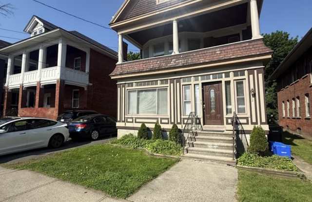 22 Pawling Avenue - 1