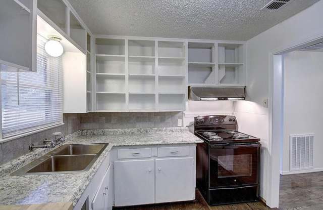 746 Collingswood - 4/Bed 1.5/Bath - $1595/mo