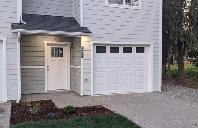 1412 Nora Lane