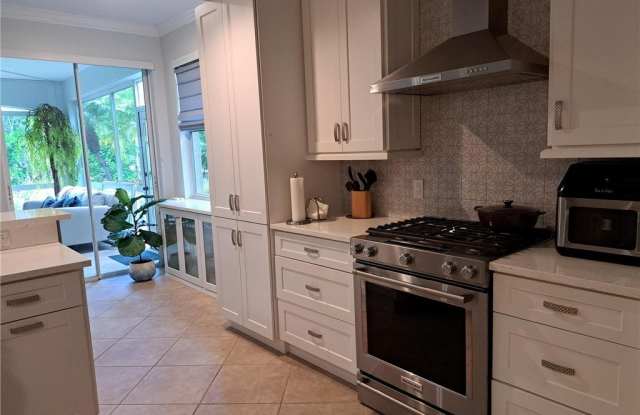 11037 Harbour Yacht Court unit: 2