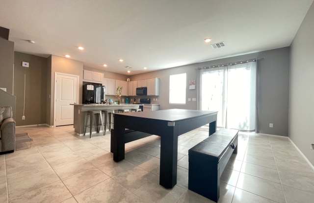 (Fully Furnished) 4 Bedroom + Loft, 3 Full Bath, Gated Community in SouthWest.