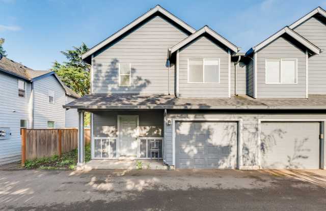2018-BUILT HOME NEAR DOWNTOWN HILLSBORO - 3BR/2.5BA WITH ATTACHED FINISHED GARAGE, PET-FRIENDLY
