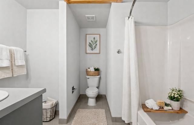 100 South Gay Street