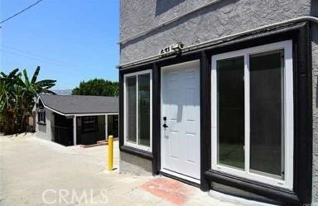 Photo of 631 N Benton Way 1/2