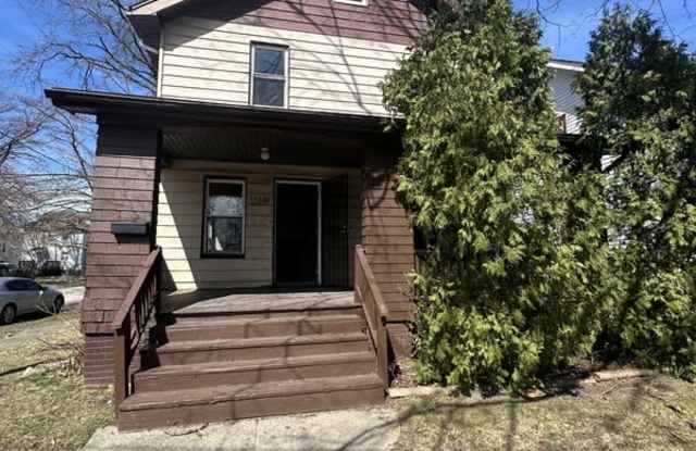 13601 Eaglesmere Avenue