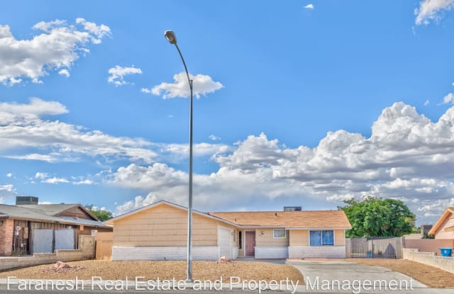 3880 E Viking Rd - 3880 East Viking Road, Paradise, NV 89121