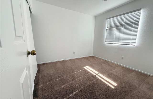 2113 VELVET HILL Avenue