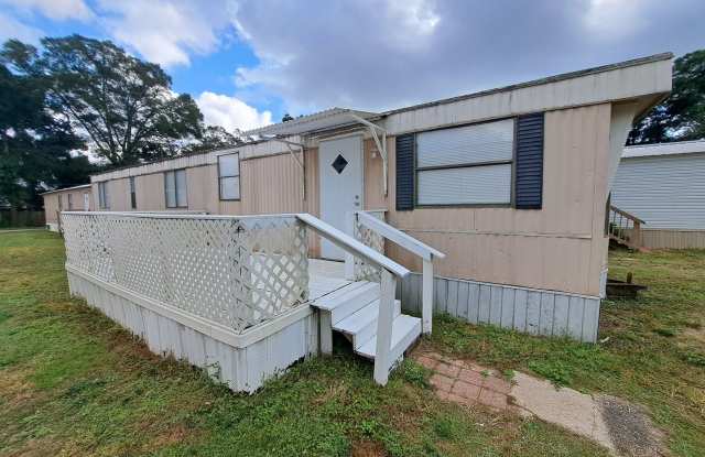 Photo of 2BR/1BA Mobile home with washer/dryer connections