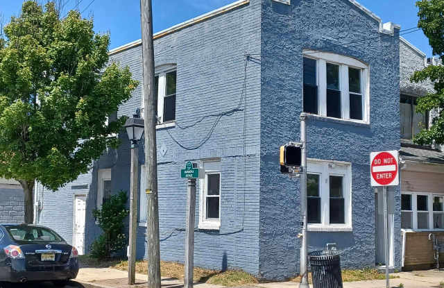 1036 N Ohio Ave