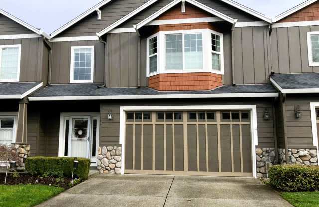 Beautiful Craftsman Style Home in The Felida/Salmon Creek Area - 11413 Northwest 30th Avenue, Felida, WA 98685