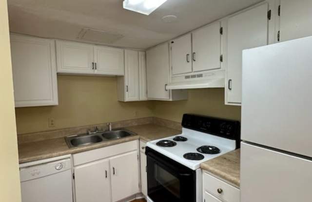 1428 South Lee Street - C