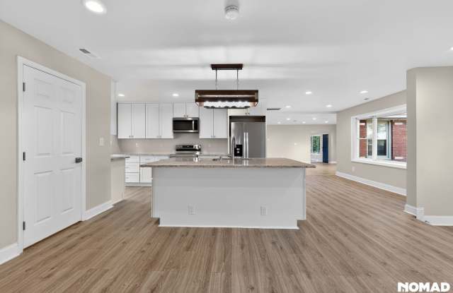 Modern Luxury Meets Mid-Century Soul: A Hidden Gem in West Raleigh