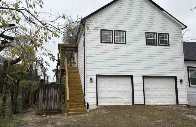 Photo of 104 S CAROLINA